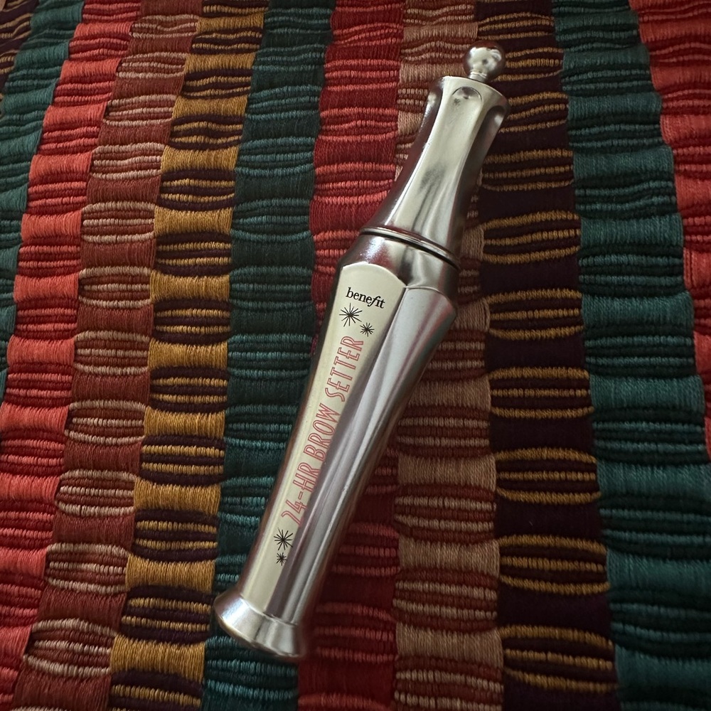 BENEFIT BROW GEL